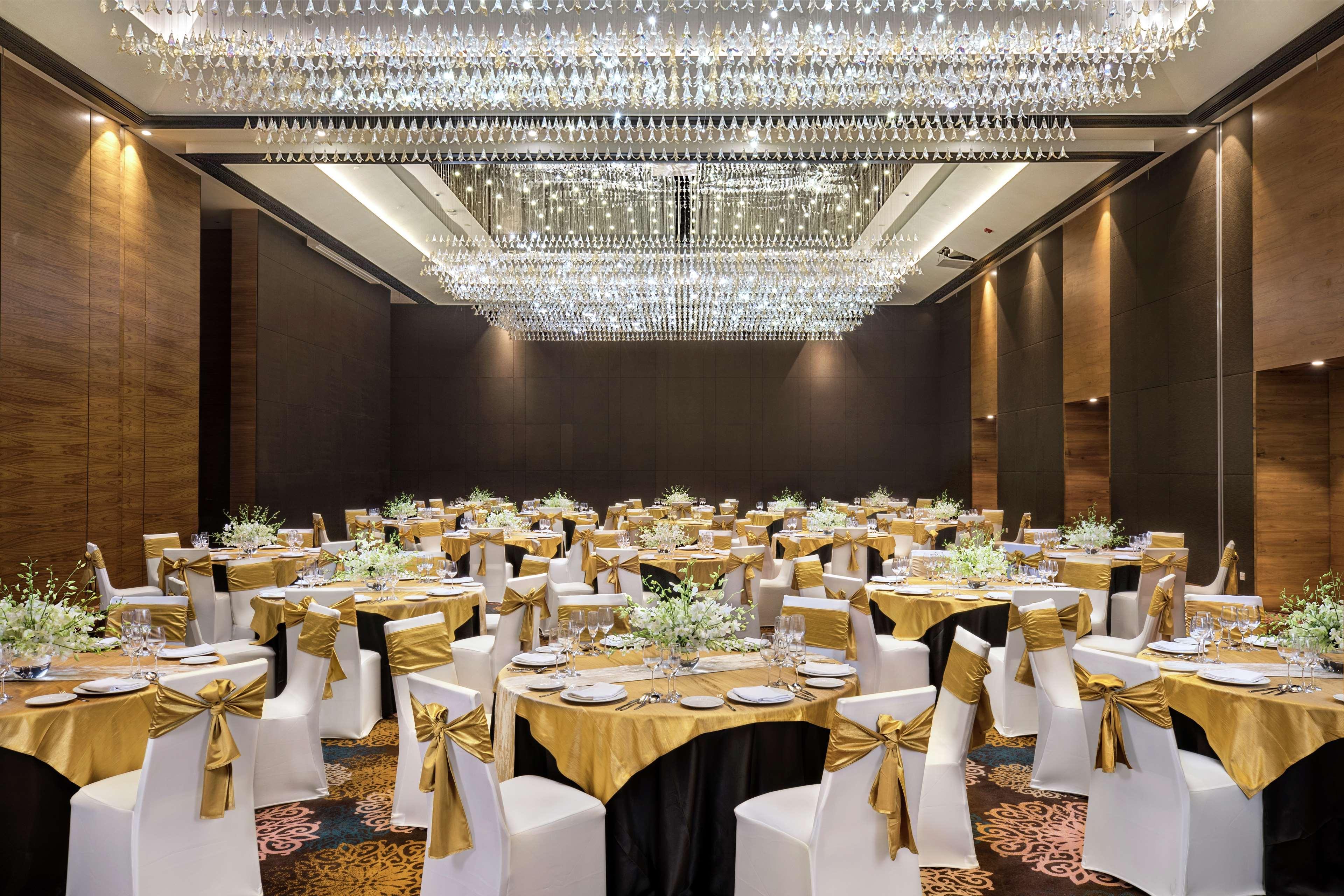 Hotel Doubletree By Hilton Goa - Panaji Exterior foto