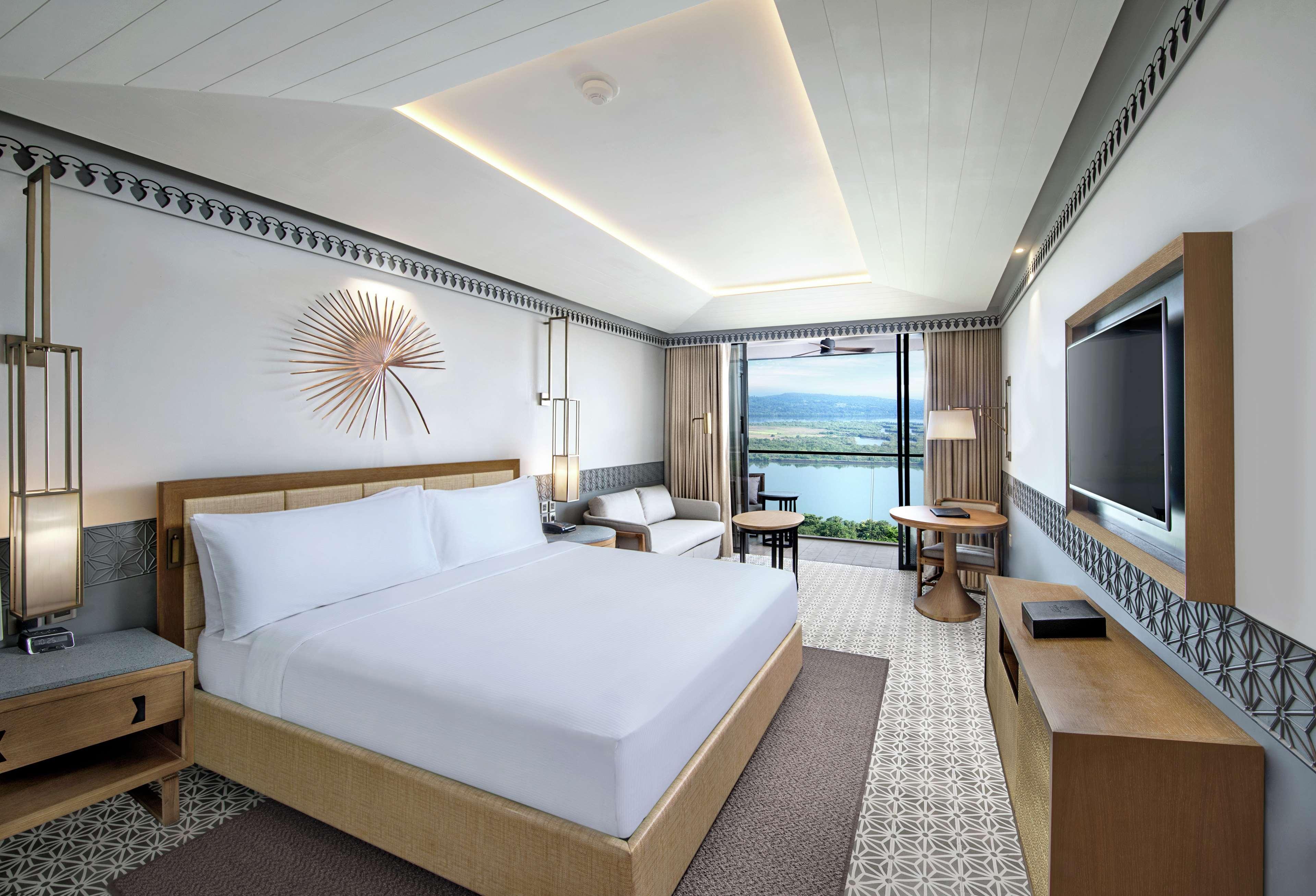 Hotel Doubletree By Hilton Goa - Panaji Exterior foto